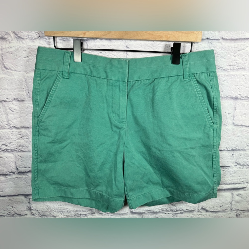 J.Crew Chino Shorts Green color women’s‎ size 6